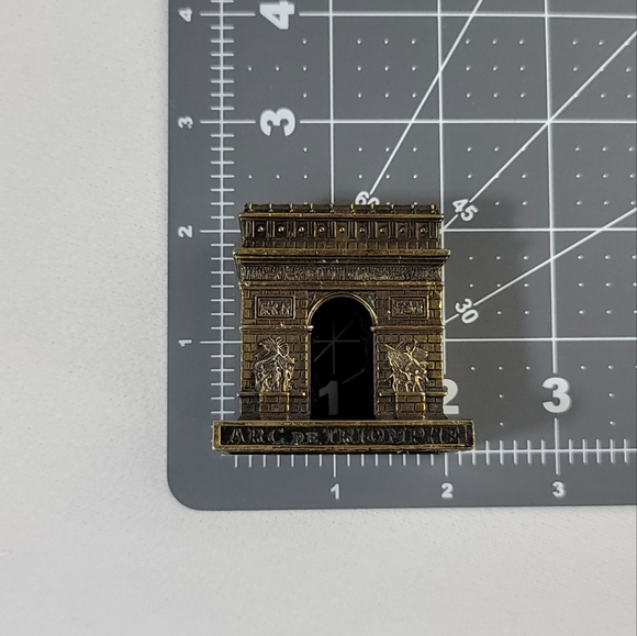 Arc De Triomphe Paris France Souvenir Metal Paperweight - Picture 10 of 12